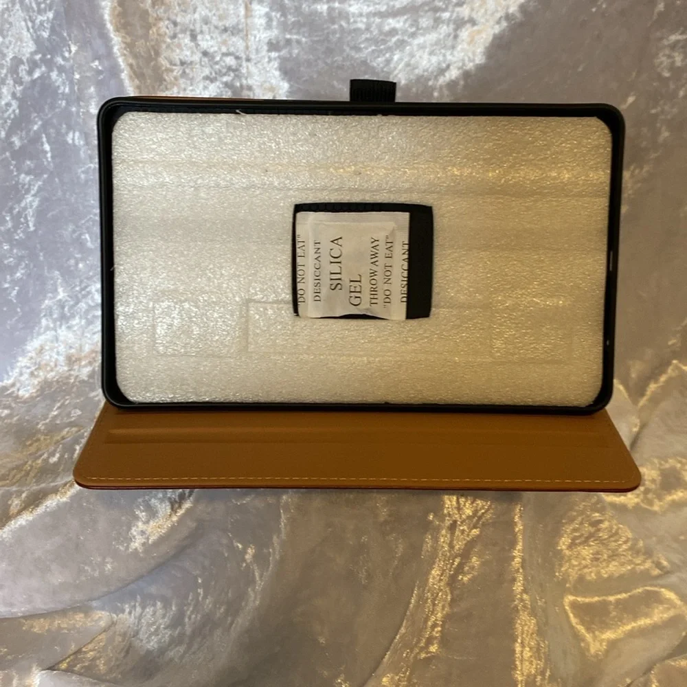 DTTO Brown Leather Tablet Case